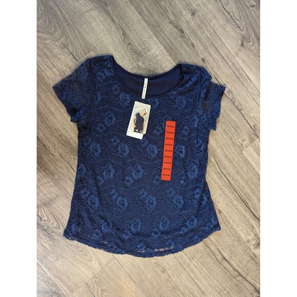 NWT Leo & Nicole Lace Overlay Blouse Medium Navy Blue Floral - Picture 8 of 10